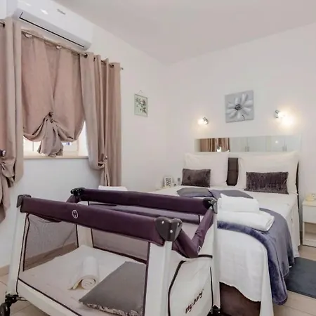 Ivandvor In Split By Guide Vila