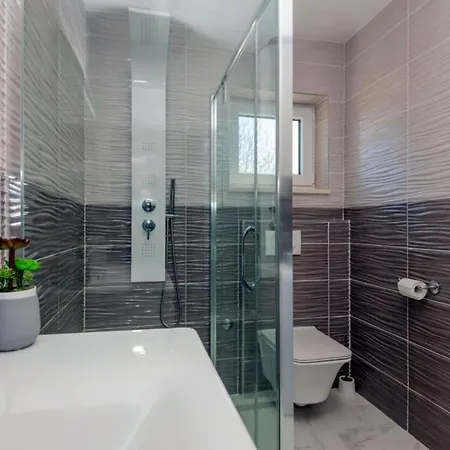 Villa Ivandvor In Split By Guide