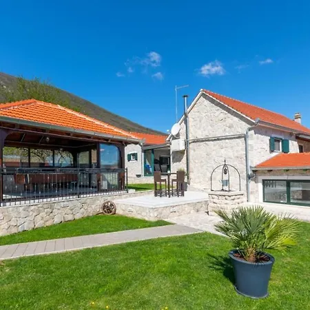 Villa Ivandvor In Split By Guide Radosic (Sinj)