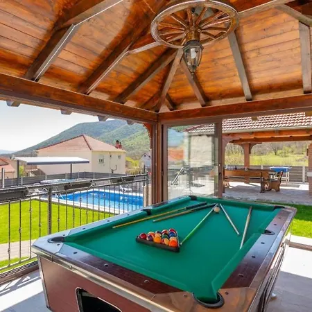 Ivandvor In Split By Guide