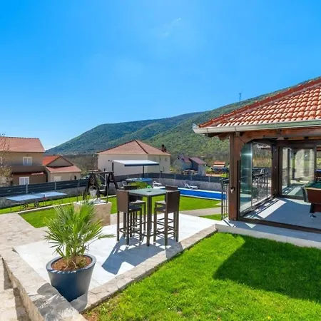 Ivandvor In Split By Guide Vila *