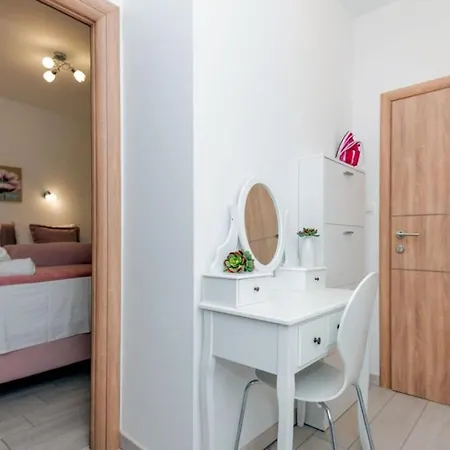 Vila Ivandvor In Split By Guide Radosic (Sinj)