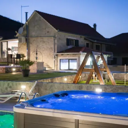 Villa Ivandvor In Split By Guide Radosic (Sinj)