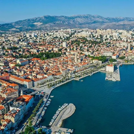 Ivandvor In Split By Guide Radosic (Sinj)